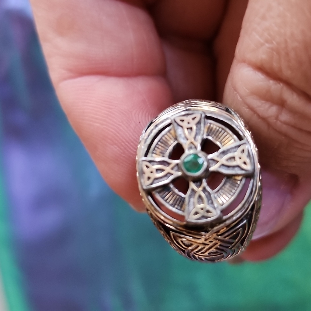 Men's fashion ring